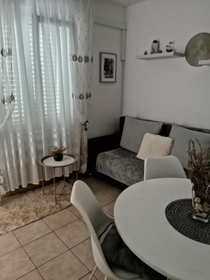 Freya Apartment Nečujam Екстериор снимка