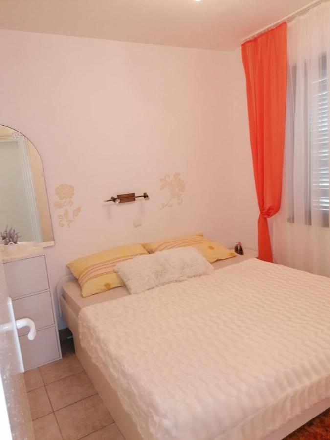 Freya Apartment Nečujam Екстериор снимка